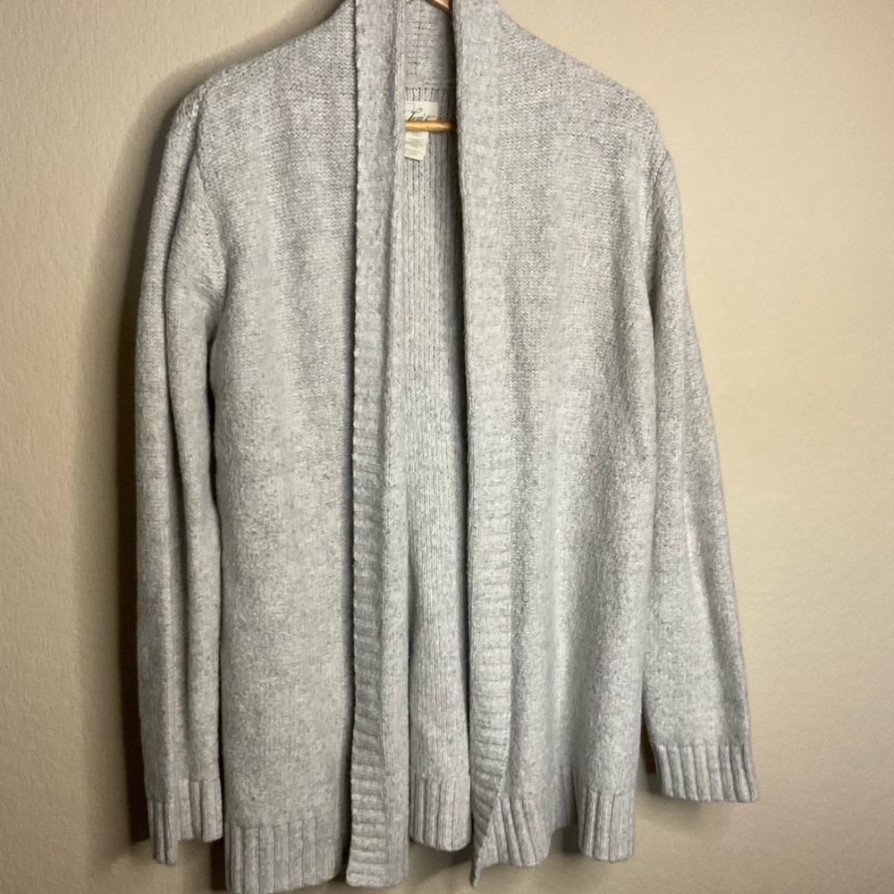 Levi's Women's Gray Open Front Sweater size large